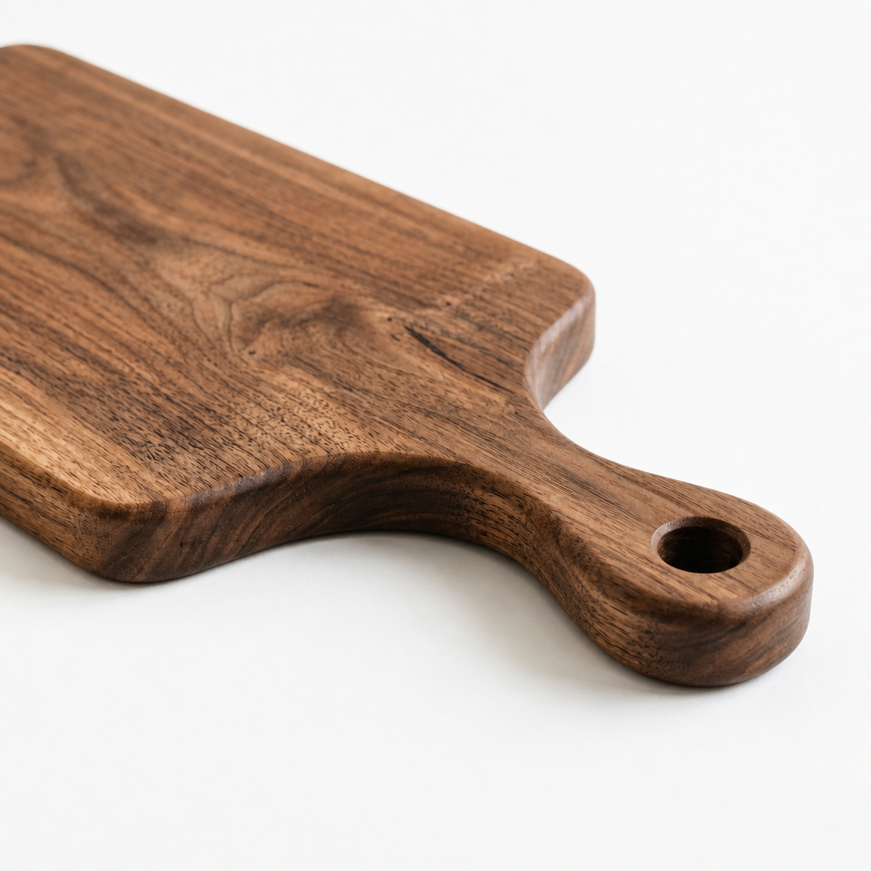 Walnut Cutting Board – product detail view 4